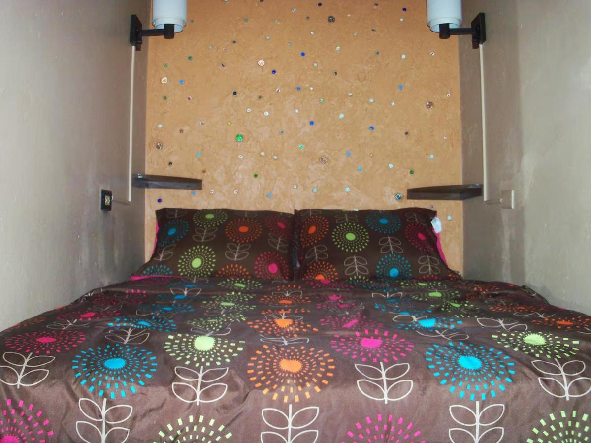 One32 Guesthouse Bejeweled Kingston Exterior foto